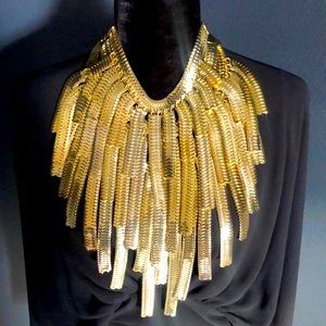 GOLD WATER FALL LAYERED NECKLACE 💛